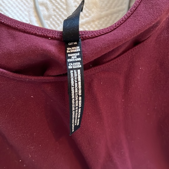 Aritzia Babaton Women's Top Tank Top - Picture 10 of 11